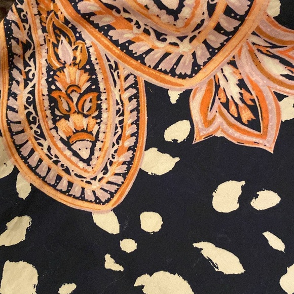 Who What Wear black/peach/cream colored blouse - Picture 5 of 5